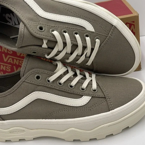 Vans WMNS Sentry Old Sko
Overland Trek
VN0A5KR3BLV
Sneakers - Picture 14 of 16